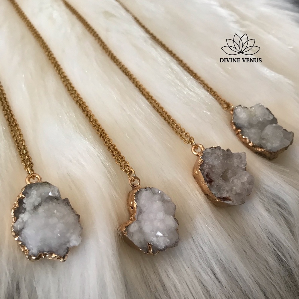 Druzy Agate, Whitesmoke, Natural, Gold Plated - Picture 1 of 11